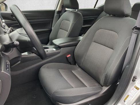 Used 2025 Nissan Altima 2.5 SV image 20