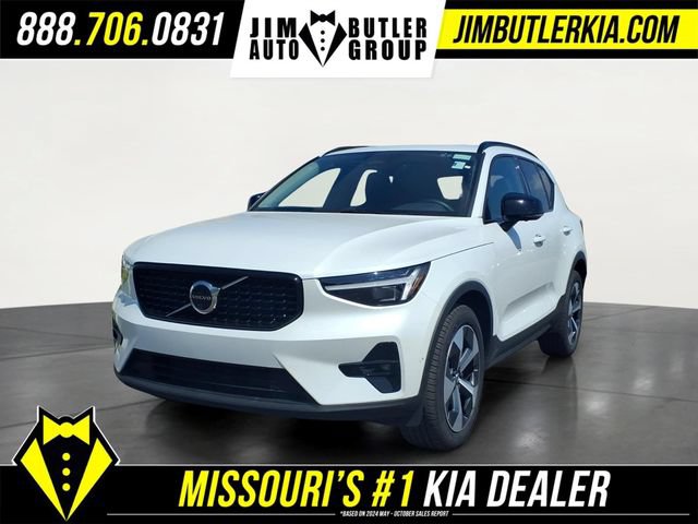 Used 2026 Volvo XC40 B5 Plus AWD/4WD image 1