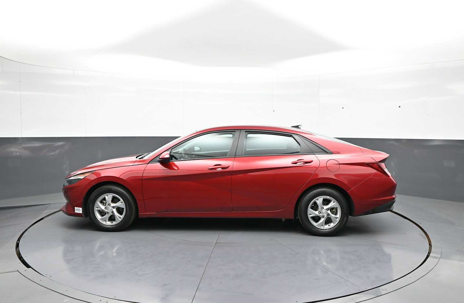 Certified 2023 Hyundai Elantra SE FWD image 9