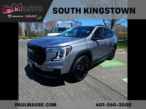 Used 2023 GMC Terrain SLT w/ Infotainment Package II AWD/4WD image 2