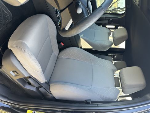 Used 2024 Toyota Tacoma SR5 image 16