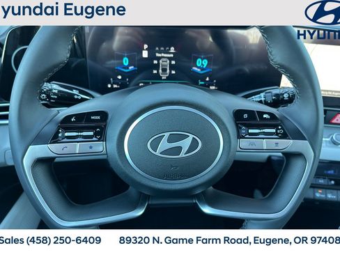 Used 2025 Hyundai Elantra Limited w/ Cargo Package image 28