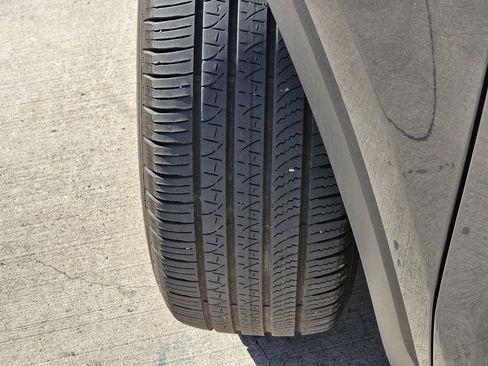 Used 2024 Kia Telluride LX image 11