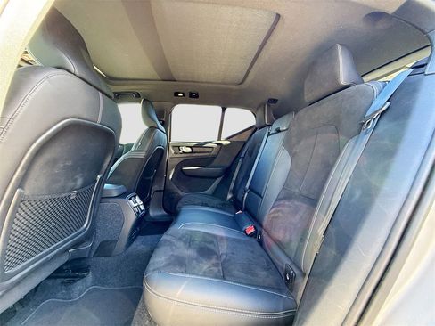 Used 2023 Volvo XC40 Recharge Ultimate w/ Protection Package Premier image 26