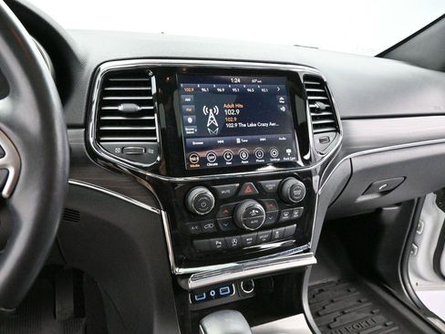 Used 2021 Jeep Grand Cherokee Limited AWD/4WD image 17