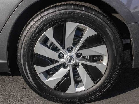 Certified 2022 Nissan Altima 2.5 S image 12