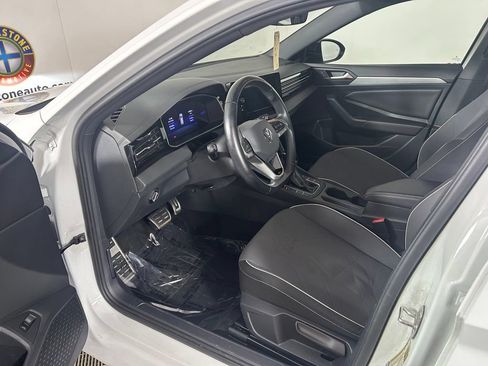 Used 2025 Volkswagen Jetta Sport FWD image 7