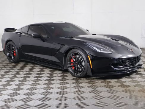 Used 2018 Chevrolet Corvette Stingray Coupe RWD image 44