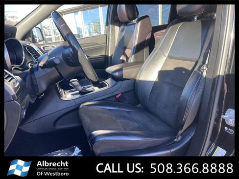 Used 2021 Jeep Grand Cherokee Laredo X image 10