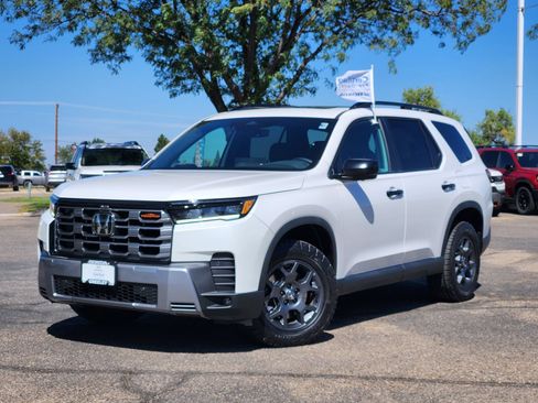 Certified 2026 Honda Pilot TrailSport image 1