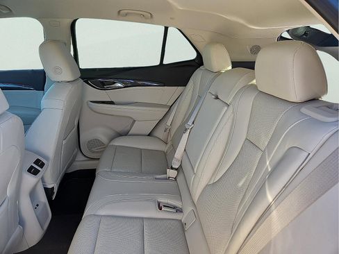 Used 2021 Buick Envision Essence w/ Technology Package I image 9