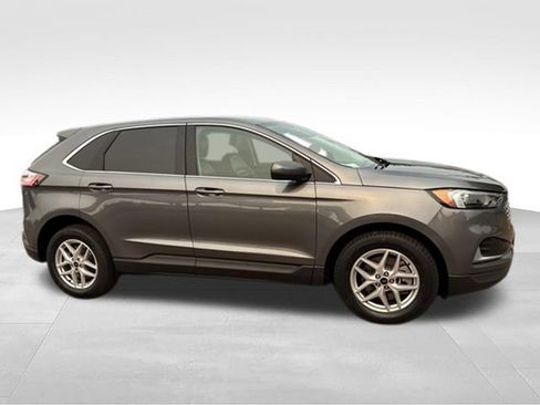 Used 2024 Ford Edge SEL AWD/4WD image 13