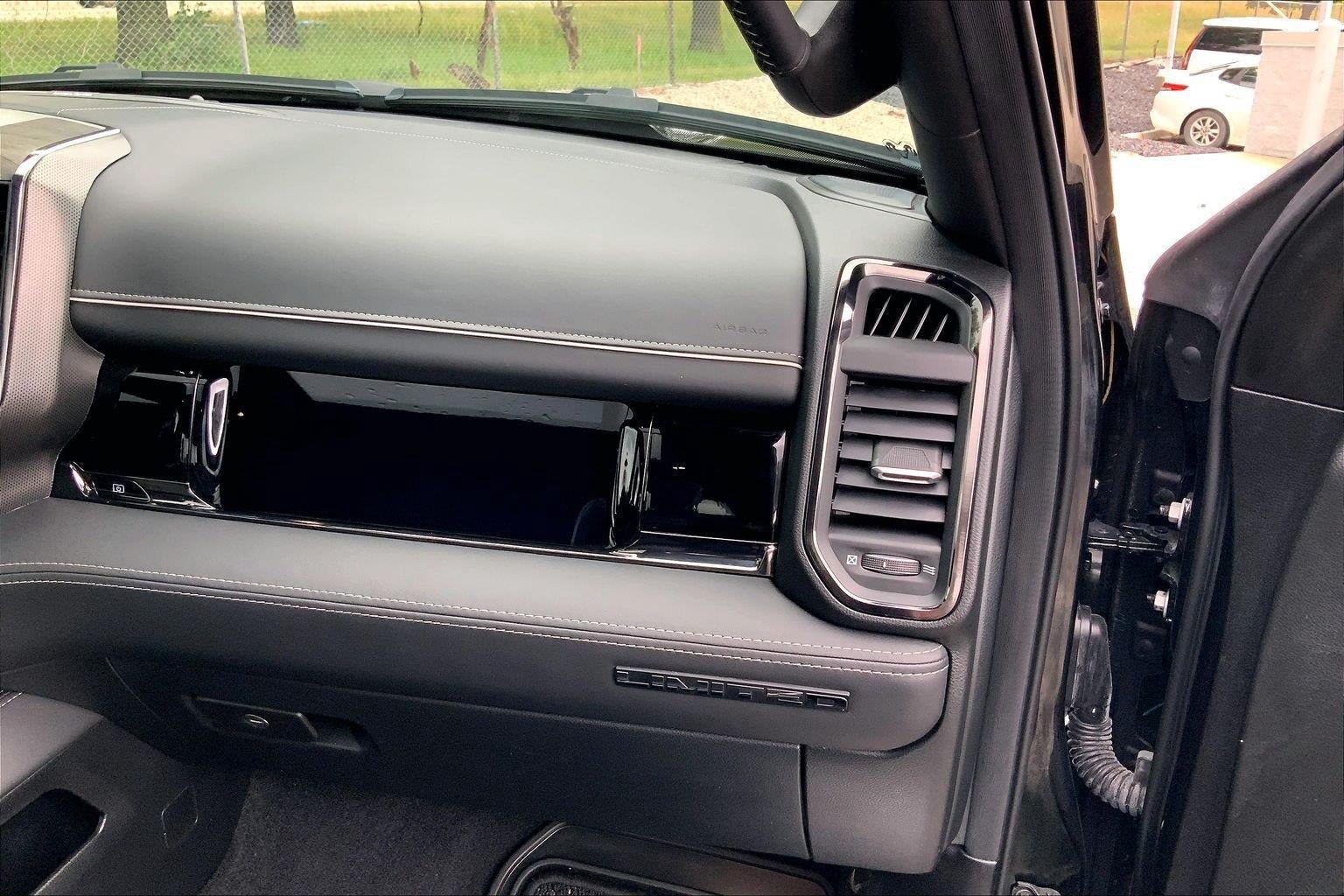 Used 2025 RAM 1500 Limited w/ Trailer Tow Group AWD/4WD image 16