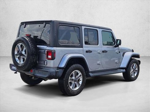 Used 2020 Jeep Wrangler Unlimited Sahara AWD/4WD image 5