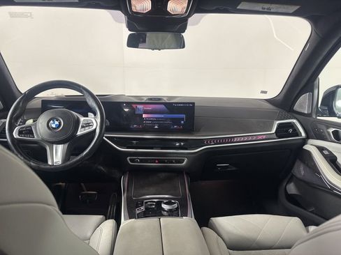 Certified 2023 BMW X7 xDrive40i w/ Executive Package image 9