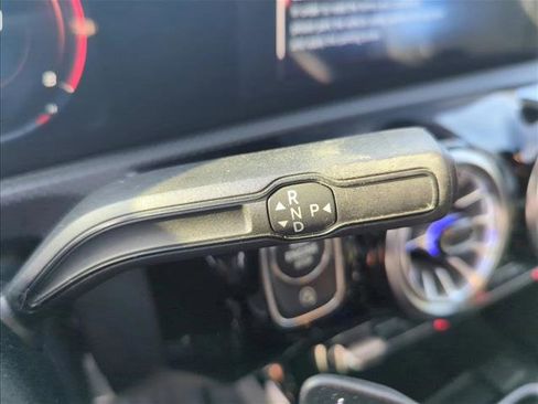 Used 2022 Mercedes-Benz CLA 250 4MATIC image 11