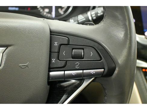 Used 2020 Cadillac XT6 Premium Luxury image 43