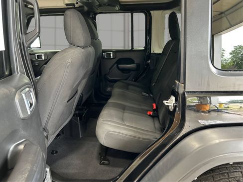 Used 2023 Jeep Wrangler Unlimited Sport AWD/4WD image 10