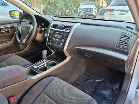 Used 2013 Nissan Altima 2.5 S FWD image 19