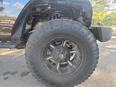 Used 2015 Jeep Wrangler Unlimited Sport w/ Connectivity Group image 22