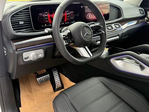 New 2025 Mercedes-Benz GLS 450 4MATIC image 19