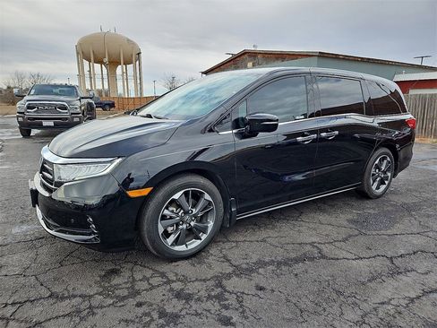 Used 2024 Honda Odyssey Elite image 2