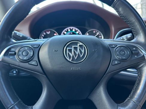 Used 2018 Buick Enclave Avenir w/ Avenir Technology Package image 32