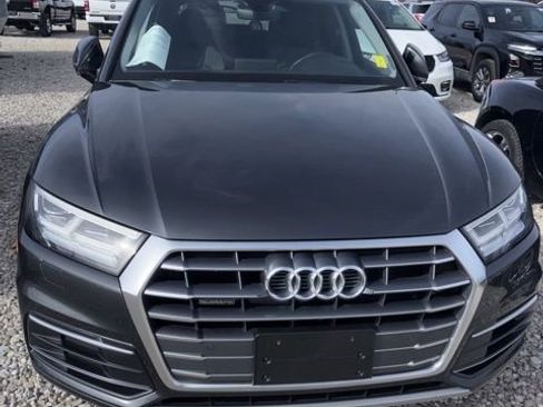 Used 2018 Audi Q5 2.0T Premium Plus w/ Premium Plus Package image 2