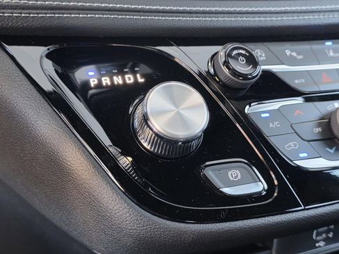 New 2026 Chrysler Pacifica Select FWD image 29