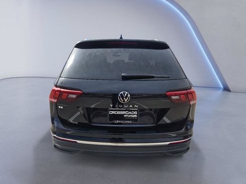 Used 2023 Volkswagen Tiguan SE w/ Panoramic Sunroof Package FWD image 5