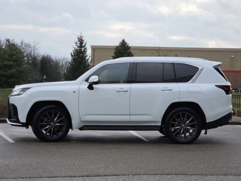 Used 2023 Lexus LX 600 F Sport image 24