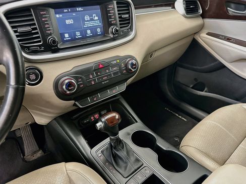 Used 2017 Kia Sorento AWD w/ LX Convenience Package image 25