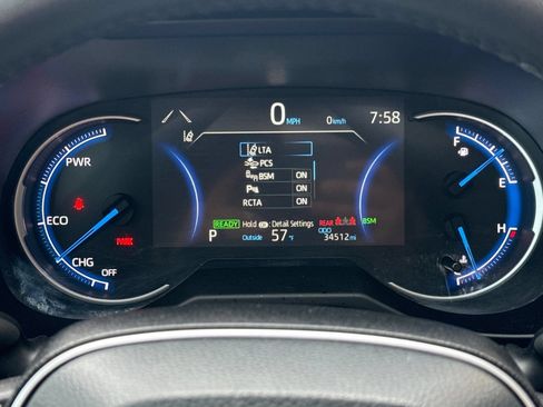 Used 2022 Toyota RAV4 XSE AWD/4WD image 25