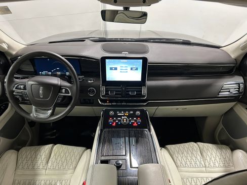 Used 2018 Lincoln Navigator L Black Label w/ Cargo Package image 12