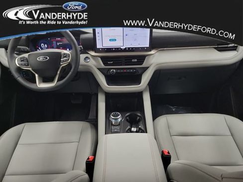 New 2026 Ford Explorer Active w/ Active Comfort Package AWD/4WD image 14
