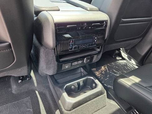 New 2026 Jeep Grand Wagoneer L 2WD image 8