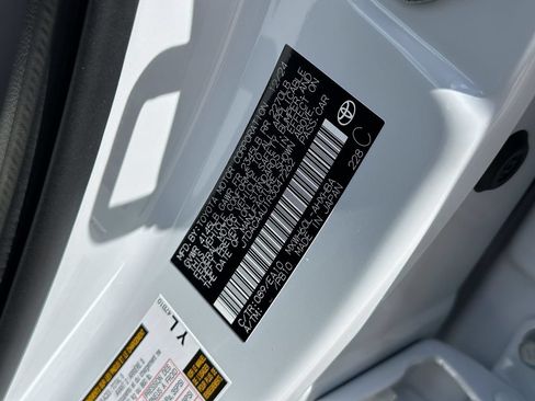 Used 2024 Toyota Prius Limited FWD image 37