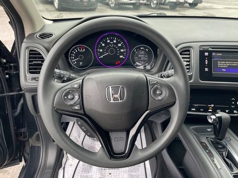 Used 2018 Honda HR-V EX image 19