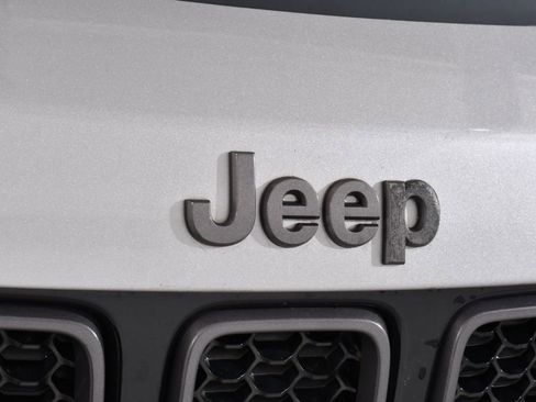 Used 2019 Jeep Compass Trailhawk image 21