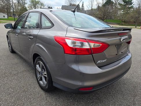 Used 2014 Ford Focus SE w/ SE Sport Package image 5