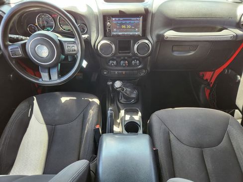 Used 2015 Jeep Wrangler Unlimited Sport AWD/4WD image 24