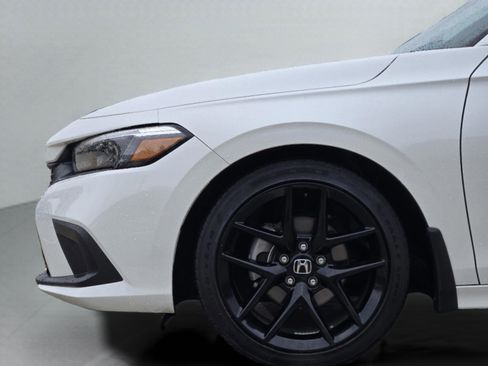 Certified 2024 Honda Civic Sport image 29