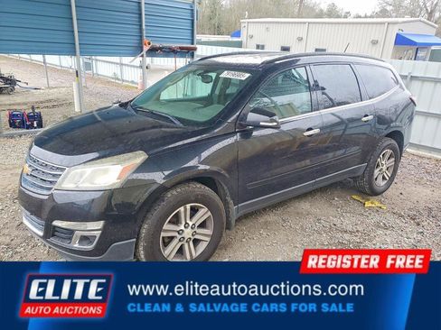 Used 2015 Chevrolet Traverse LT image 2