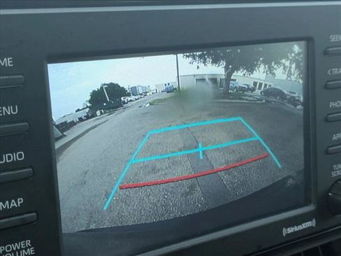 Used 2021 Toyota RAV4 XLE FWD image 11