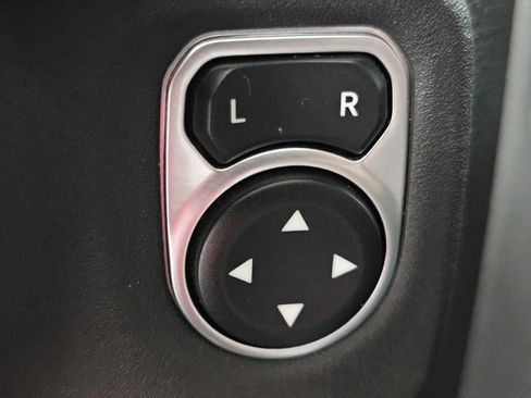 Used 2021 Jeep Gladiator Sport AWD/4WD image 29