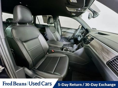 Used 2023 Volkswagen Atlas Cross Sport SE AWD/4WD image 34