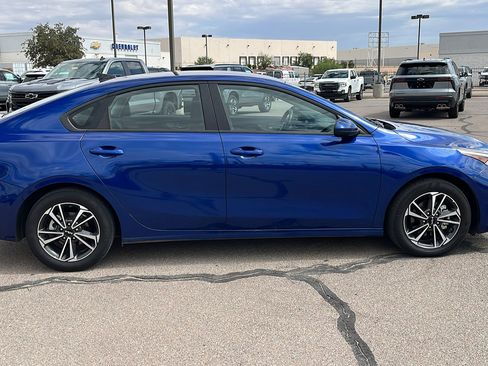 Used 2024 Kia Forte LXS image 9