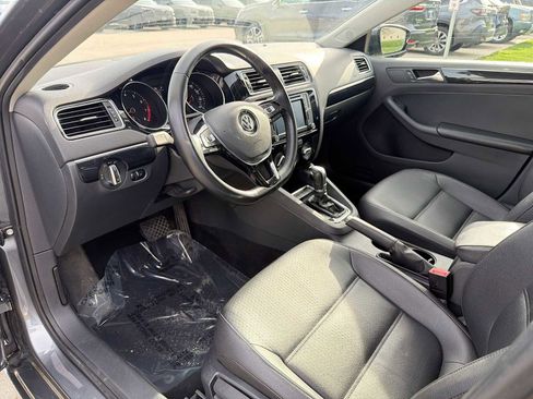 Used 2016 Volkswagen Jetta SEL w/ Lighting Package image 2