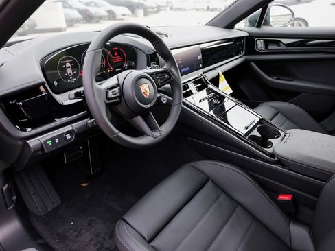 New 2026 Porsche Panamera RWD image 4