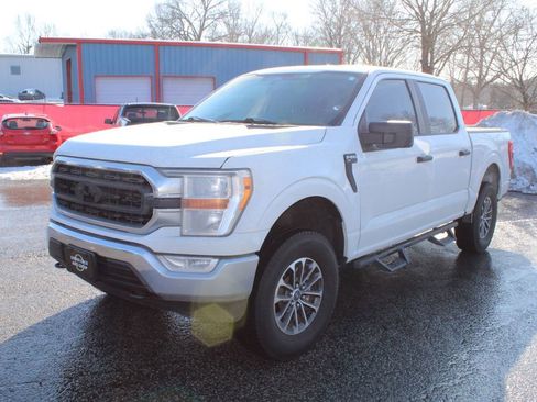 Used 2022 Ford F150 XLT image 4